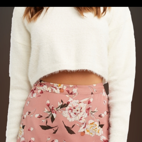 NWT Bardot Fluffy Cropped Knit Sweater S - Picture 8 of 11